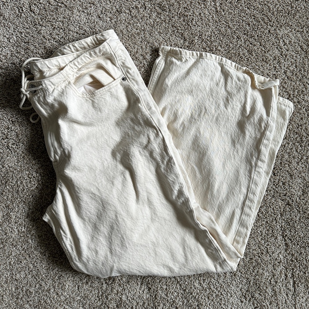 Abercrombie & Fitch Cream Straight Leg Jeans